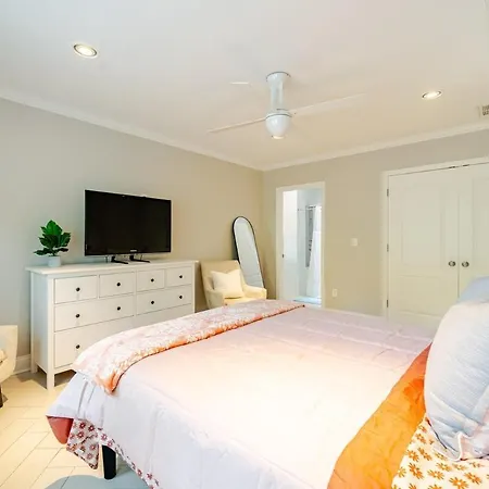 Cozy Retreat In The City